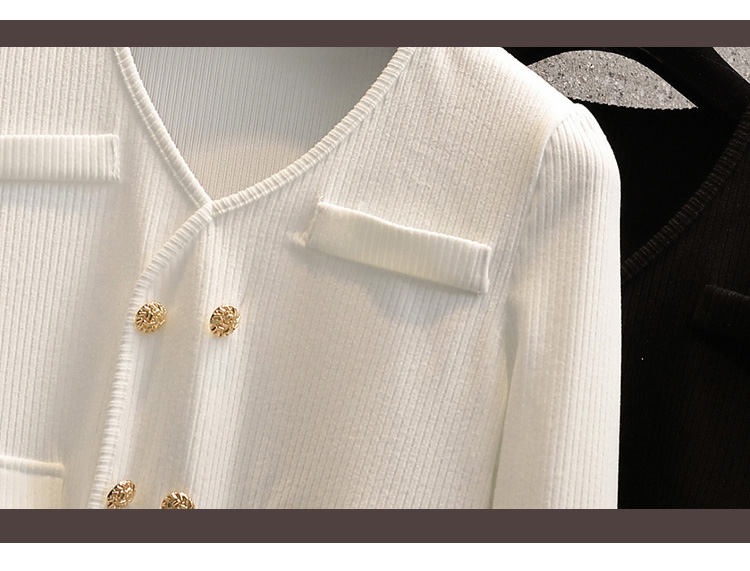 大きいサイズの裾デザインのボタン飾りリブトップス-ディテール