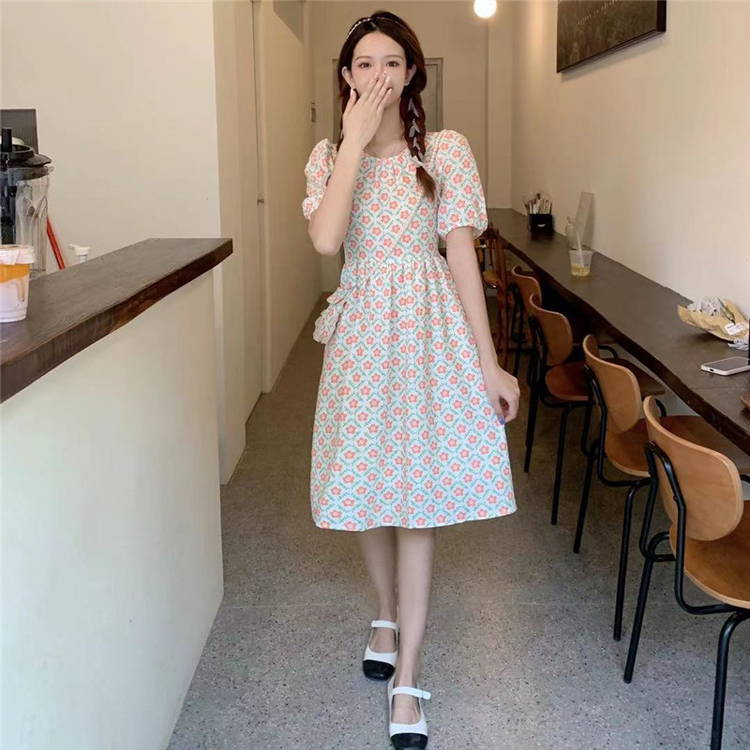 レトロガーリー花柄パフスリーブワンピース 大きいサイズのワンピース専門店 ミニョン