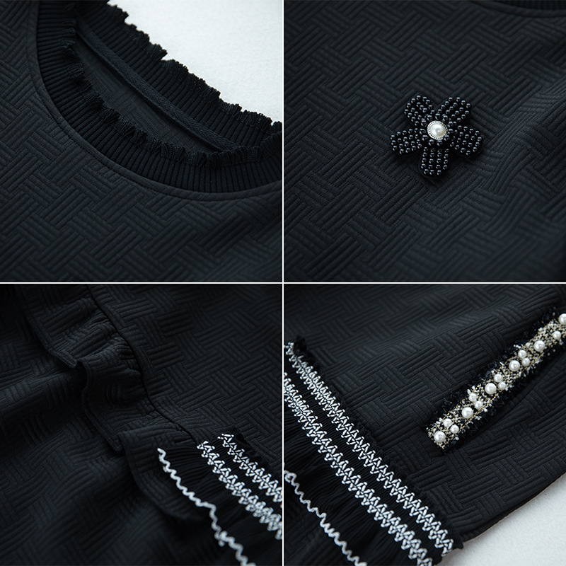 ポケットやフリルに細やかなデザインが施されたジャガードワンピース-全身